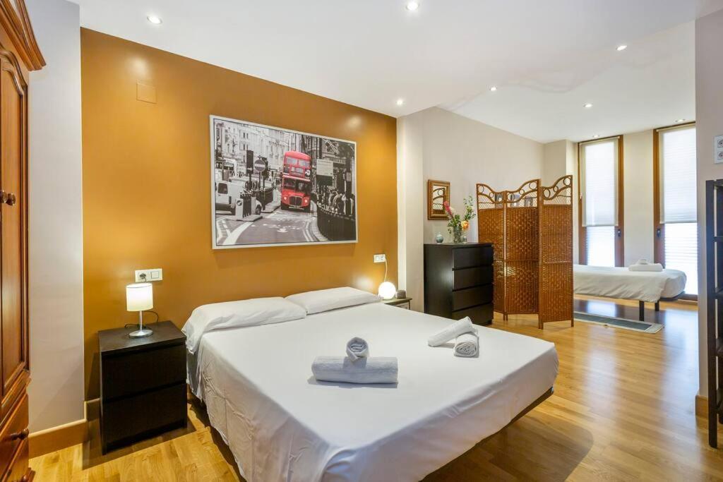 Marieta Apartment By The Castle With Ac Alicante Bagian luar foto