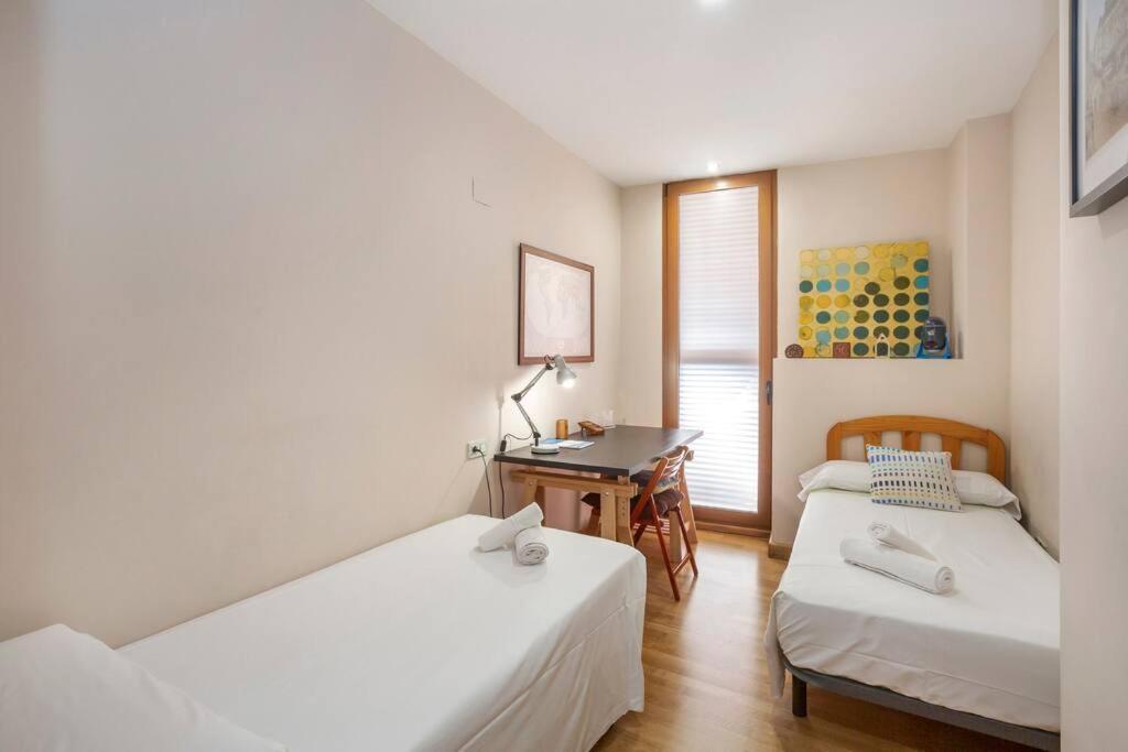 Marieta Apartment By The Castle With Ac Alicante Bagian luar foto